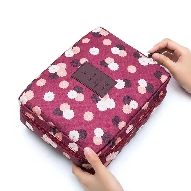 Portable Travel Makeup Bag - LuxeGlooms