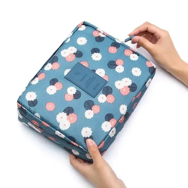 Portable Travel Makeup Bag - LuxeGlooms